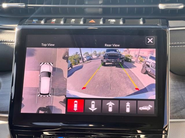 Used 2022 Jeep Grand Cherokee Overland w/ Advanced Protech Group III image 36