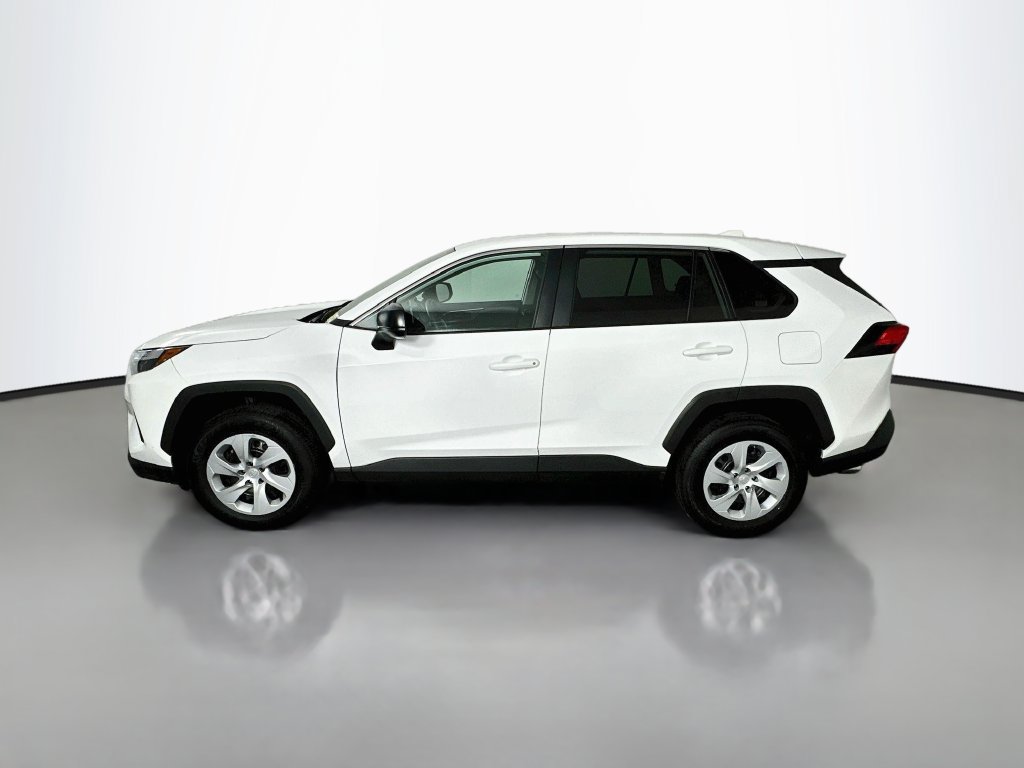 Used 2025 Toyota RAV4 LE AWD/4WD image 4