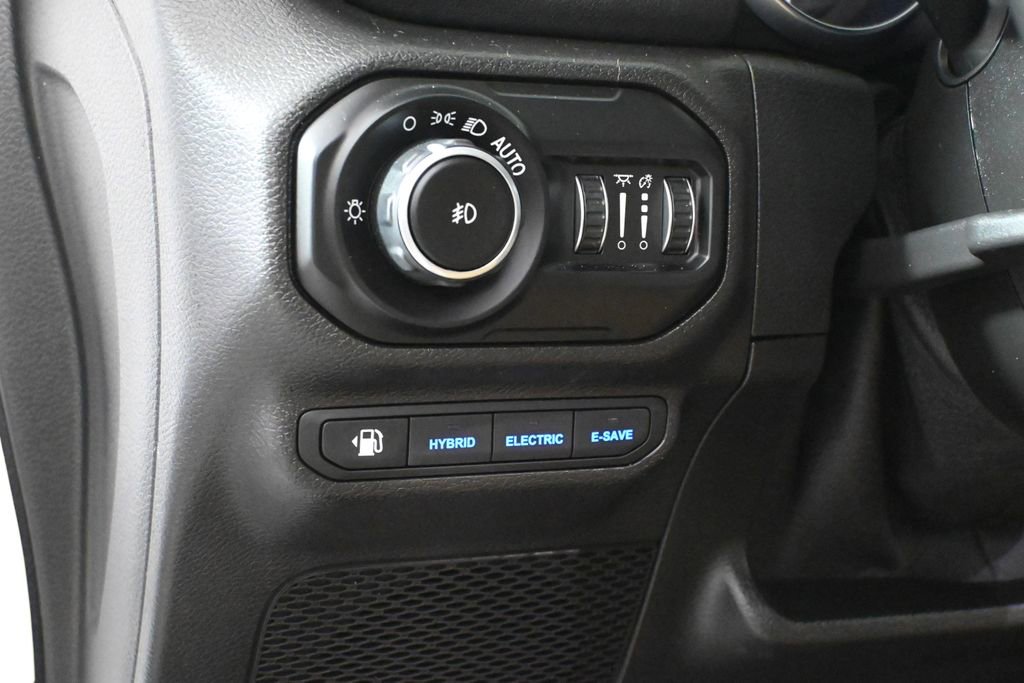 Used 2021 Jeep Wrangler Unlimited Sahara w/ Cold Weather Group image 30