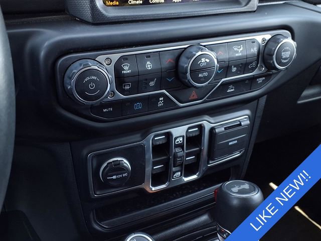 Used 2023 Jeep Wrangler Unlimited Sahara w/ Cold Weather Group AWD/4WD image 9