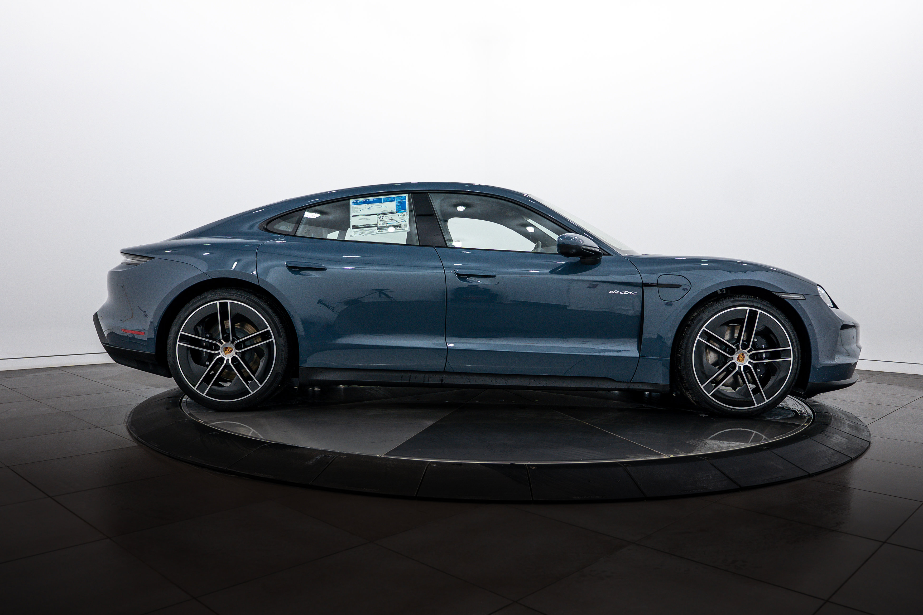 New 2026 Porsche Taycan image 8