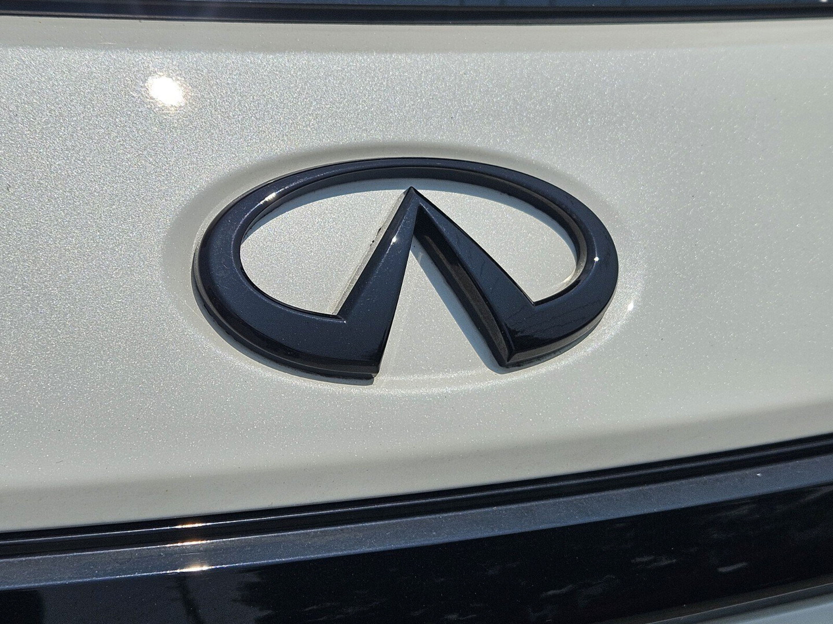 Used 2023 INFINITI QX60 Sensory w/ Vision Package AWD/4WD image 32