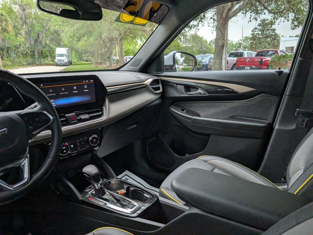 Used 2025 Chevrolet TrailBlazer ACTIV w/ Convenience Package image 15