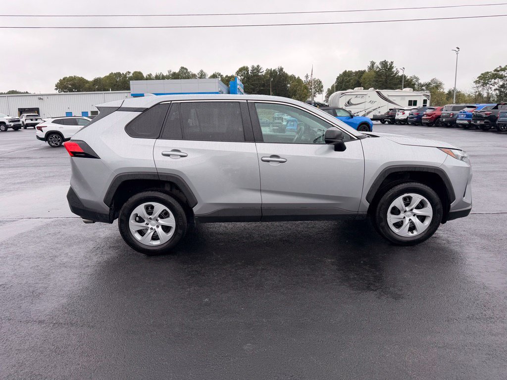 Used 2025 Toyota RAV4 LE AWD/4WD image 11