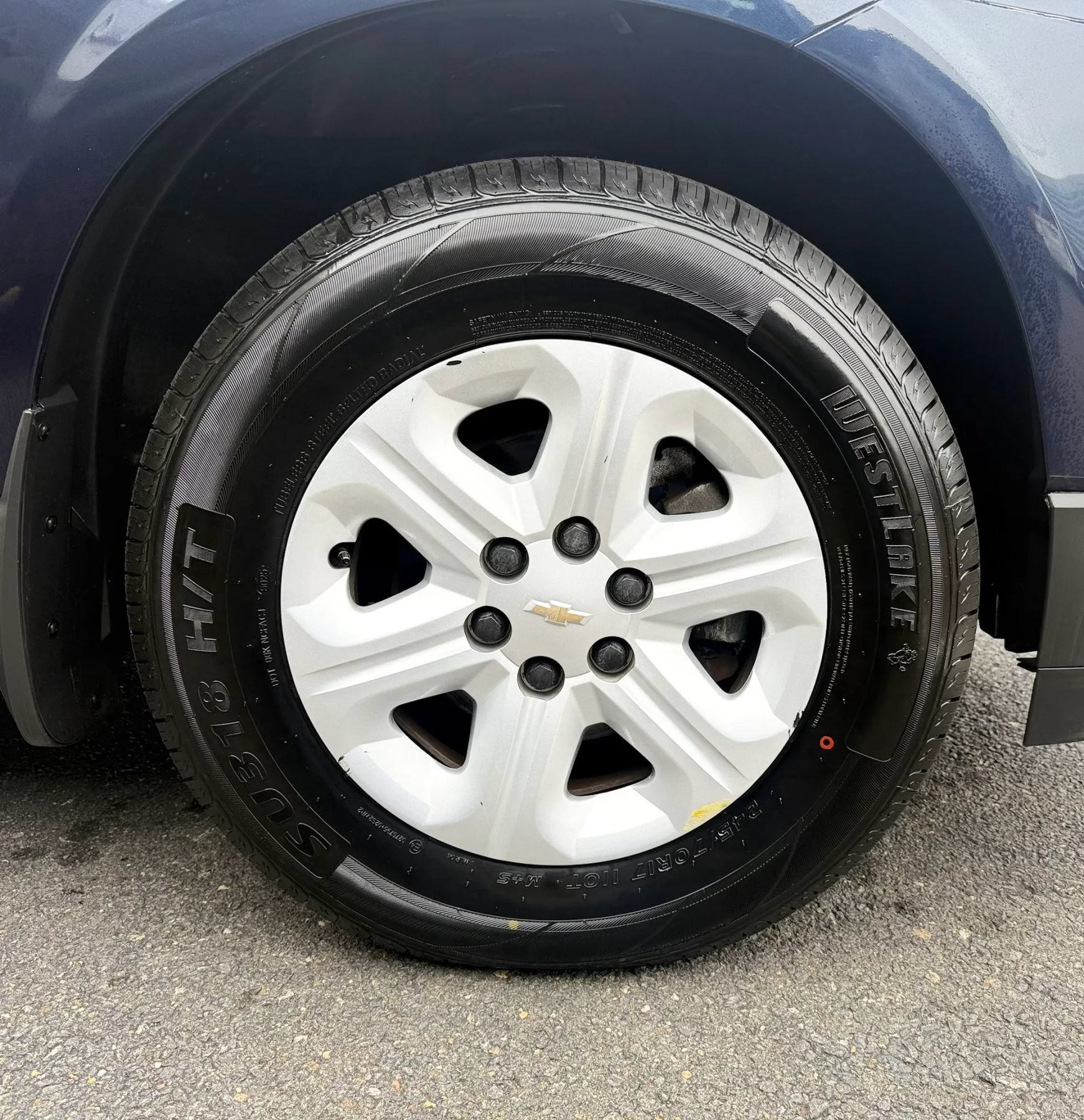 Used 2015 Chevrolet Traverse LS FWD image 42
