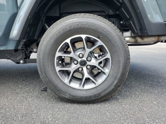 New 2025 Jeep Gladiator Sport image 11