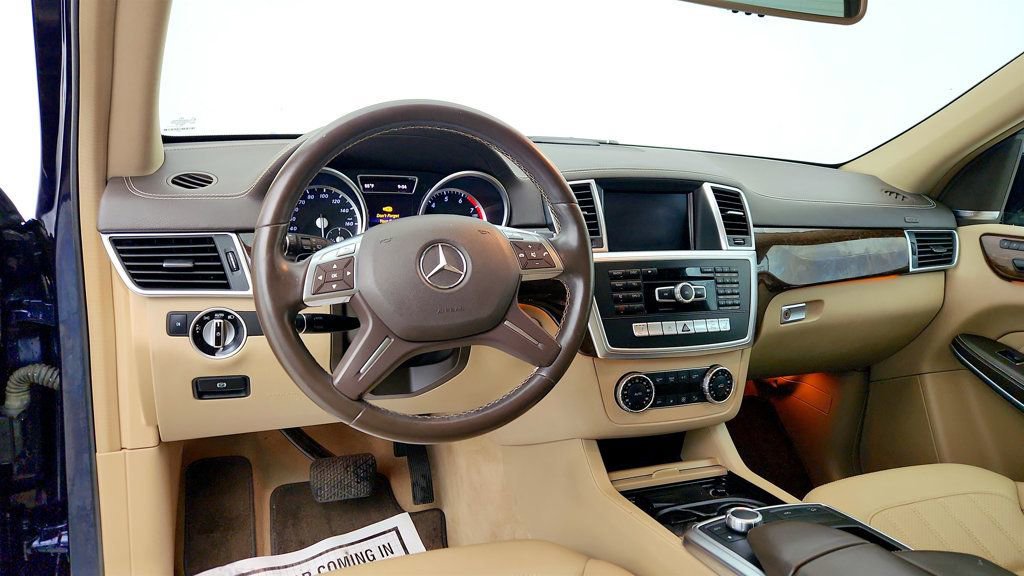 Used 2014 Mercedes-Benz GL 450 4MATIC w/ Lighting Package image 12