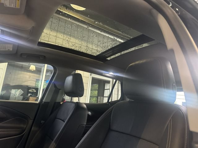 Certified 2021 GMC Terrain SLT w/ LPO, Dark Accent Package AWD/4WD image 19