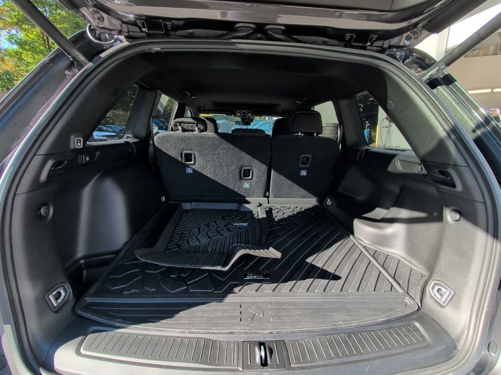 Used 2025 Jeep Grand Cherokee Laredo X w/ Luxury Tech Group I image 14