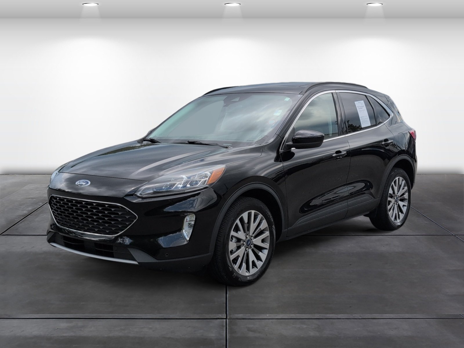 Used 2022 Ford Escape Titanium AWD/4WD image 4