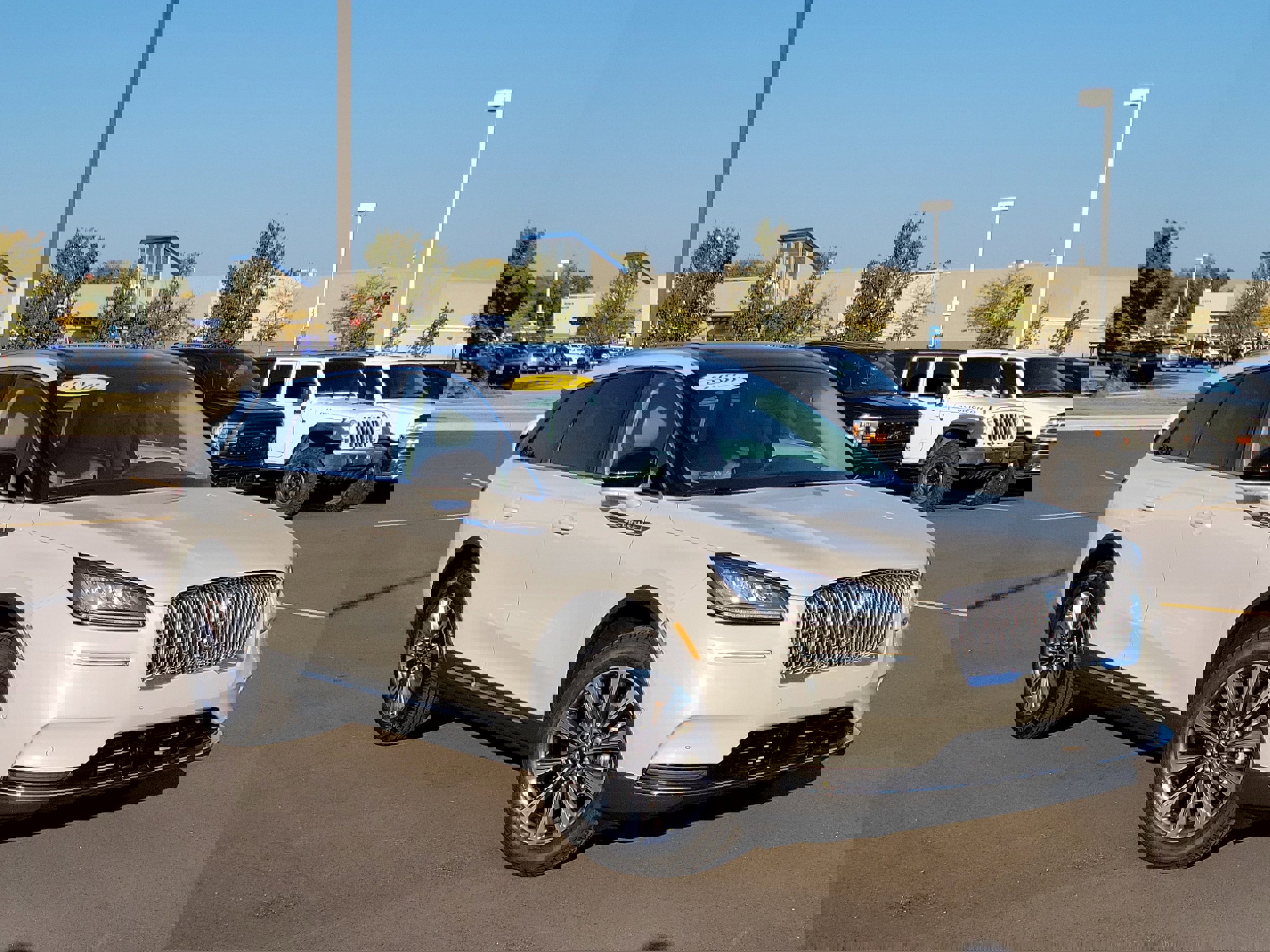 Used 2022 Lincoln Corsair Reserve w/ Equipment Group 201A image 32