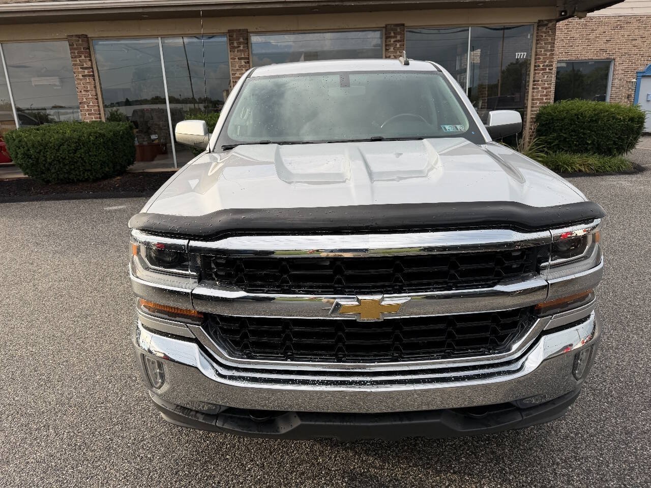 Used 2017 Chevrolet Silverado 1500 LT w/ All Star Edition AWD/4WD image 3