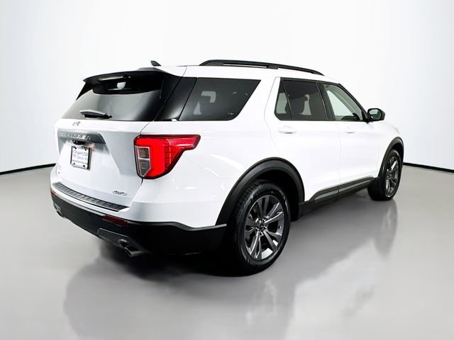 Used 2021 Ford Explorer XLT w/ Equipment Group 202A image 8