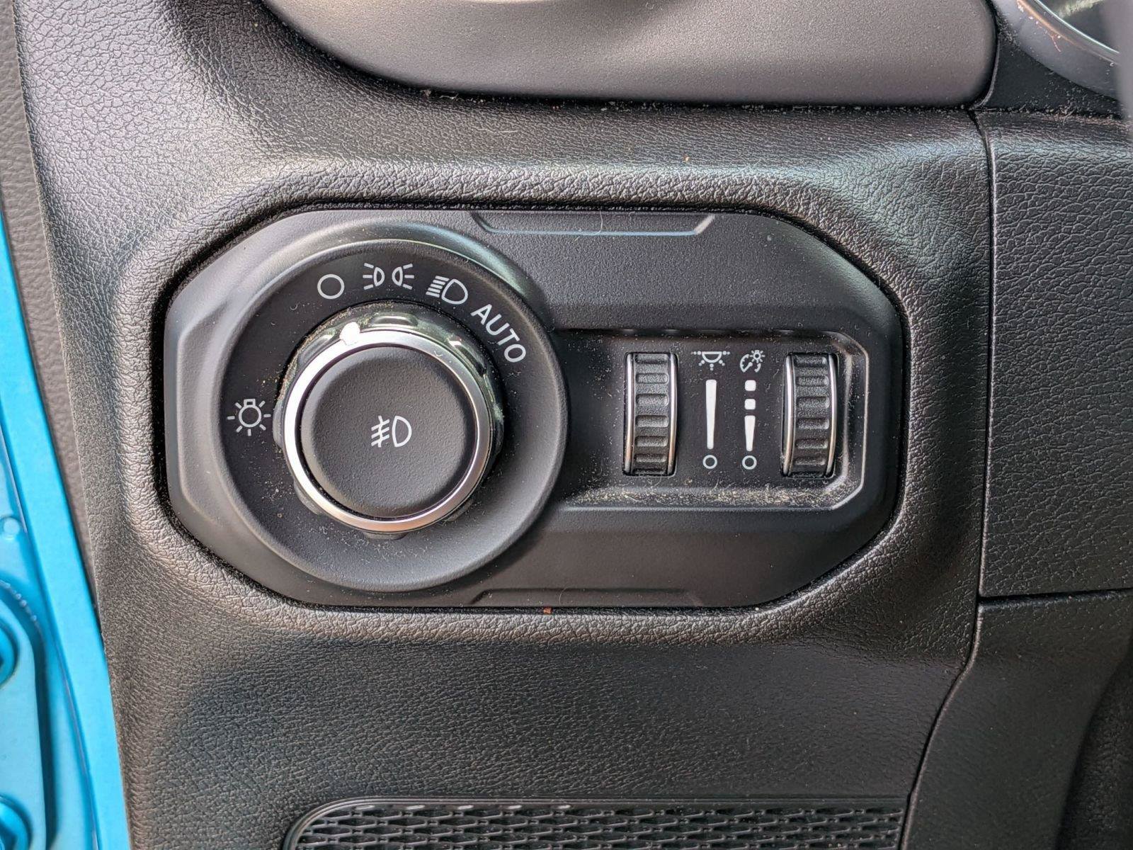 Used 2019 Jeep Wrangler Sport AWD/4WD image 23