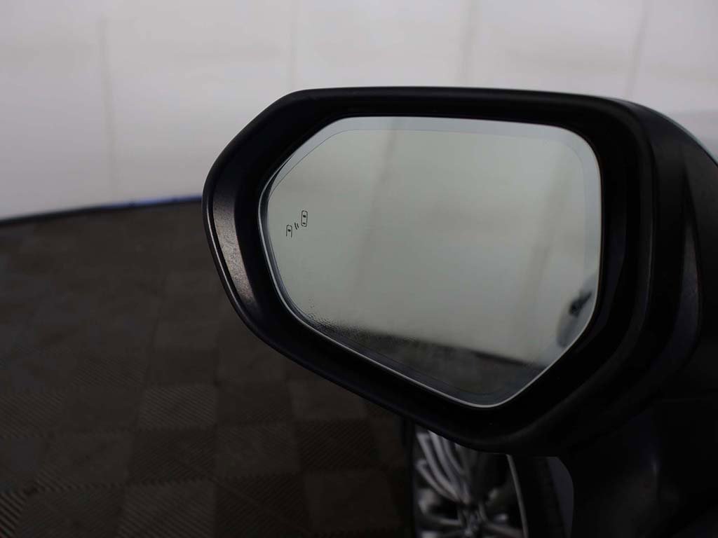 Used 2019 Toyota Avalon Limited image 38