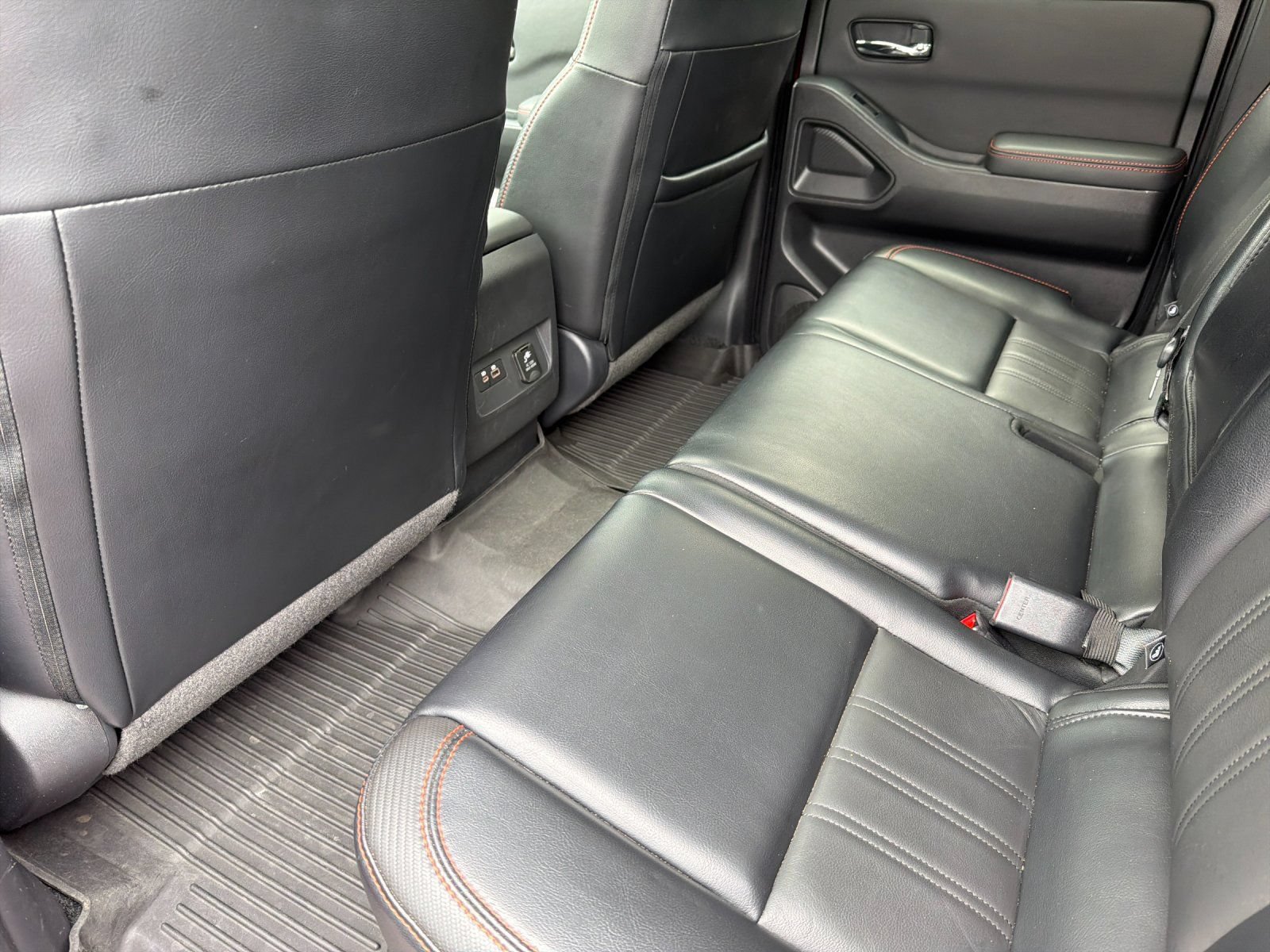 Used 2023 Nissan Frontier PRO-4X w/ Pro-4X Premium Package AWD/4WD image 11