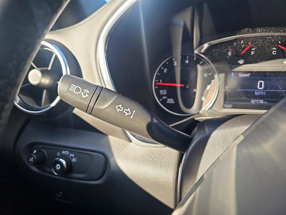 Used 2019 Chevrolet Blazer LT image 19