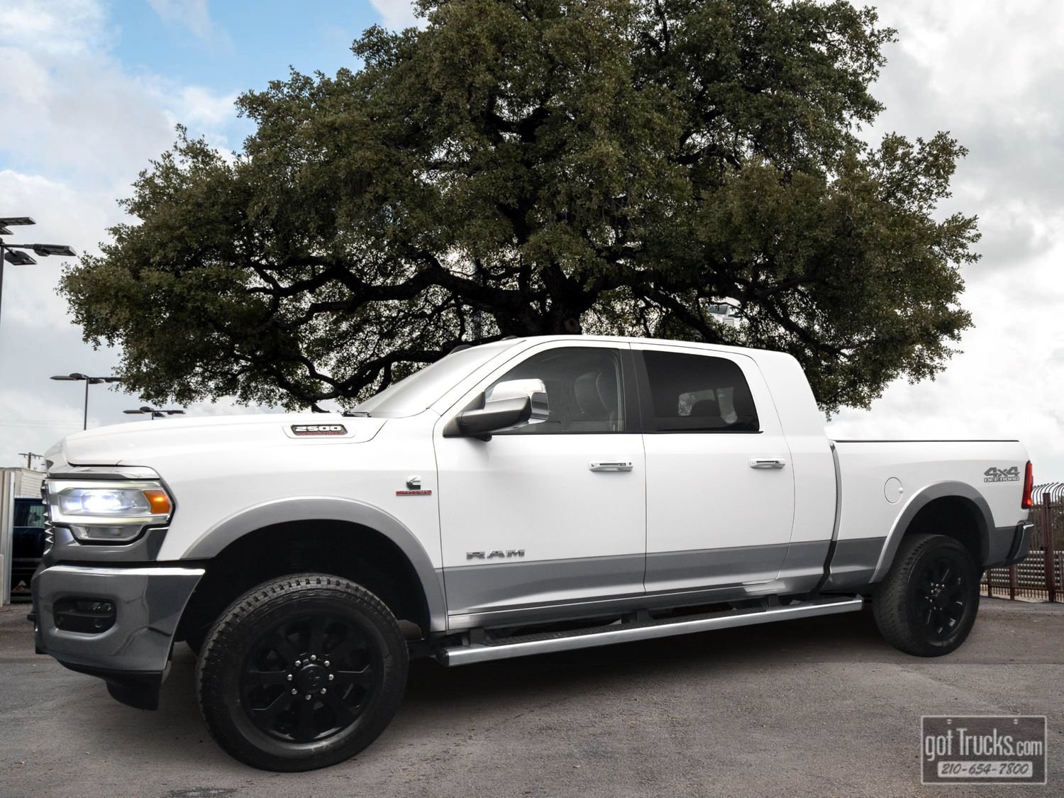 Used 2019 RAM 2500 Laramie AWD/4WD image 1