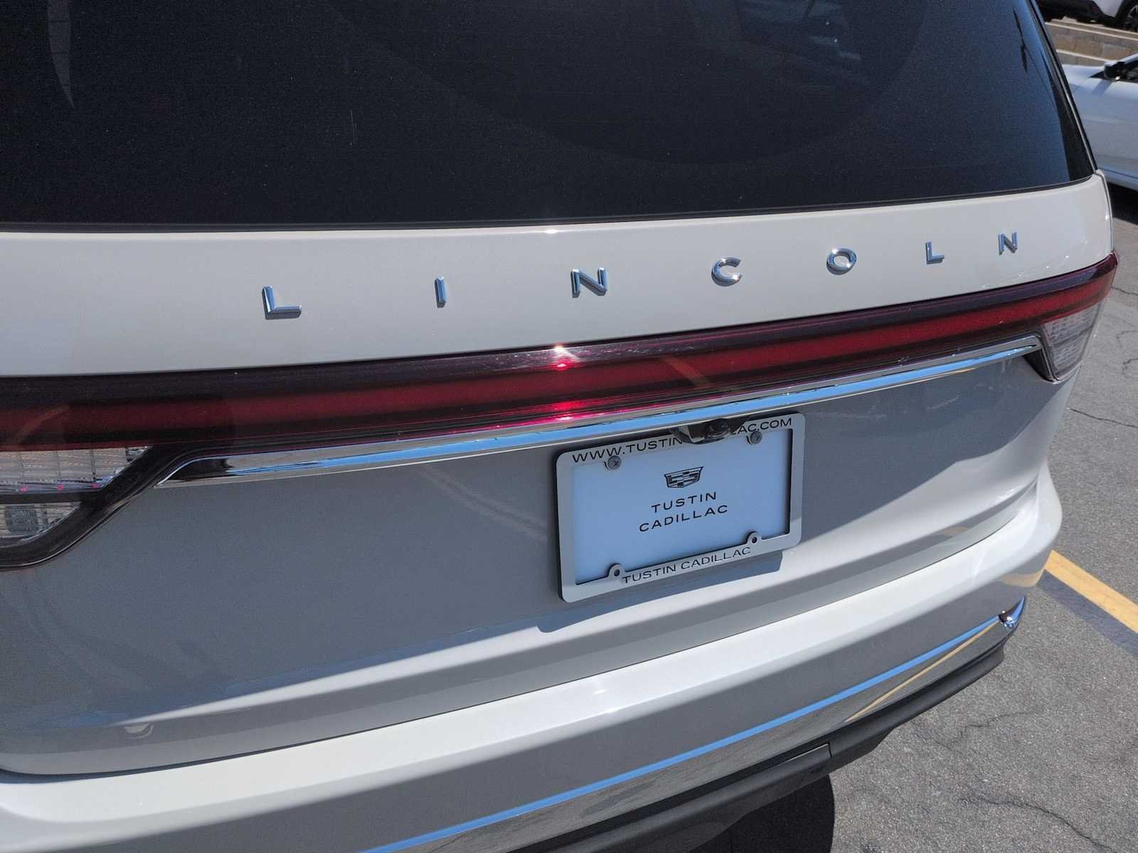 Used 2024 Lincoln Aviator Reserve w/ Equipment Group 201A AWD/4WD image 8