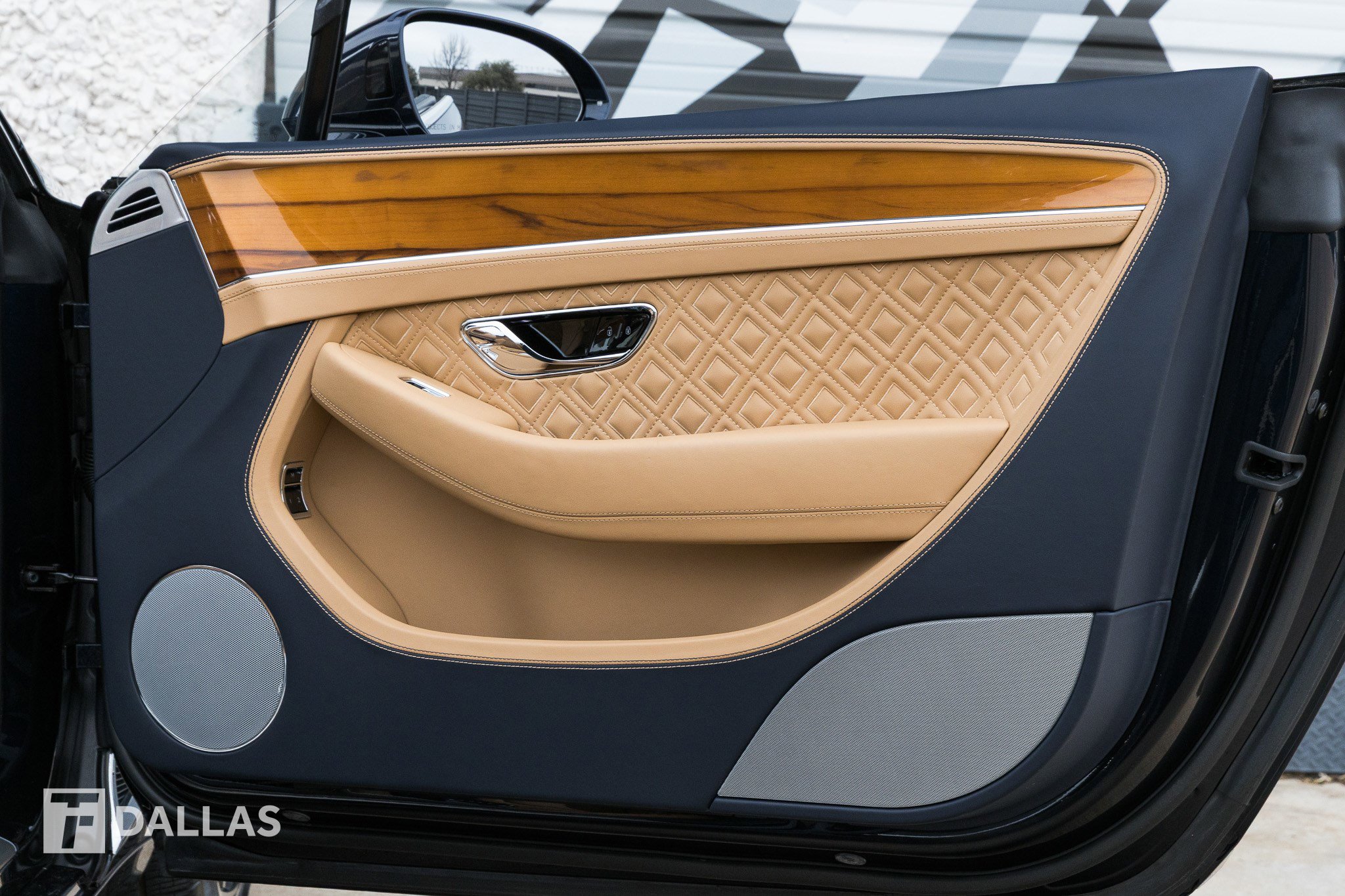 Used 2021 Bentley Continental GT image 32