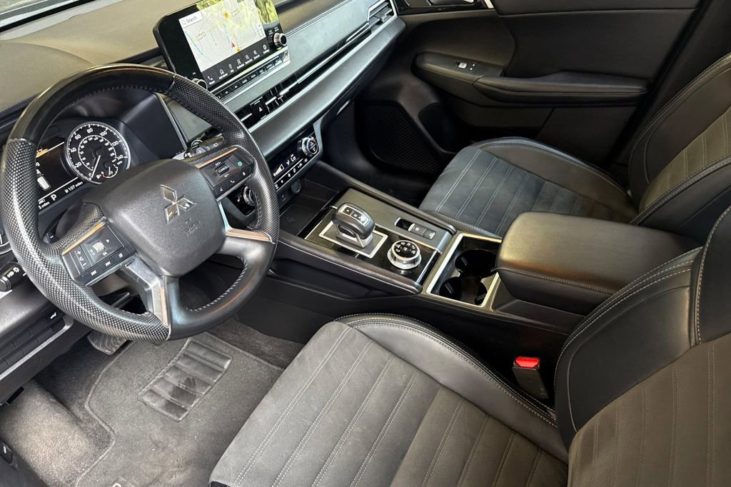 Used 2024 Mitsubishi Outlander SE AWD/4WD image 10