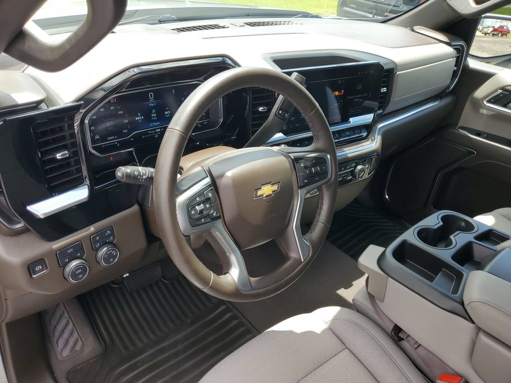 Used 2024 Chevrolet Silverado 1500 LT w/ Safety Package AWD/4WD image 6