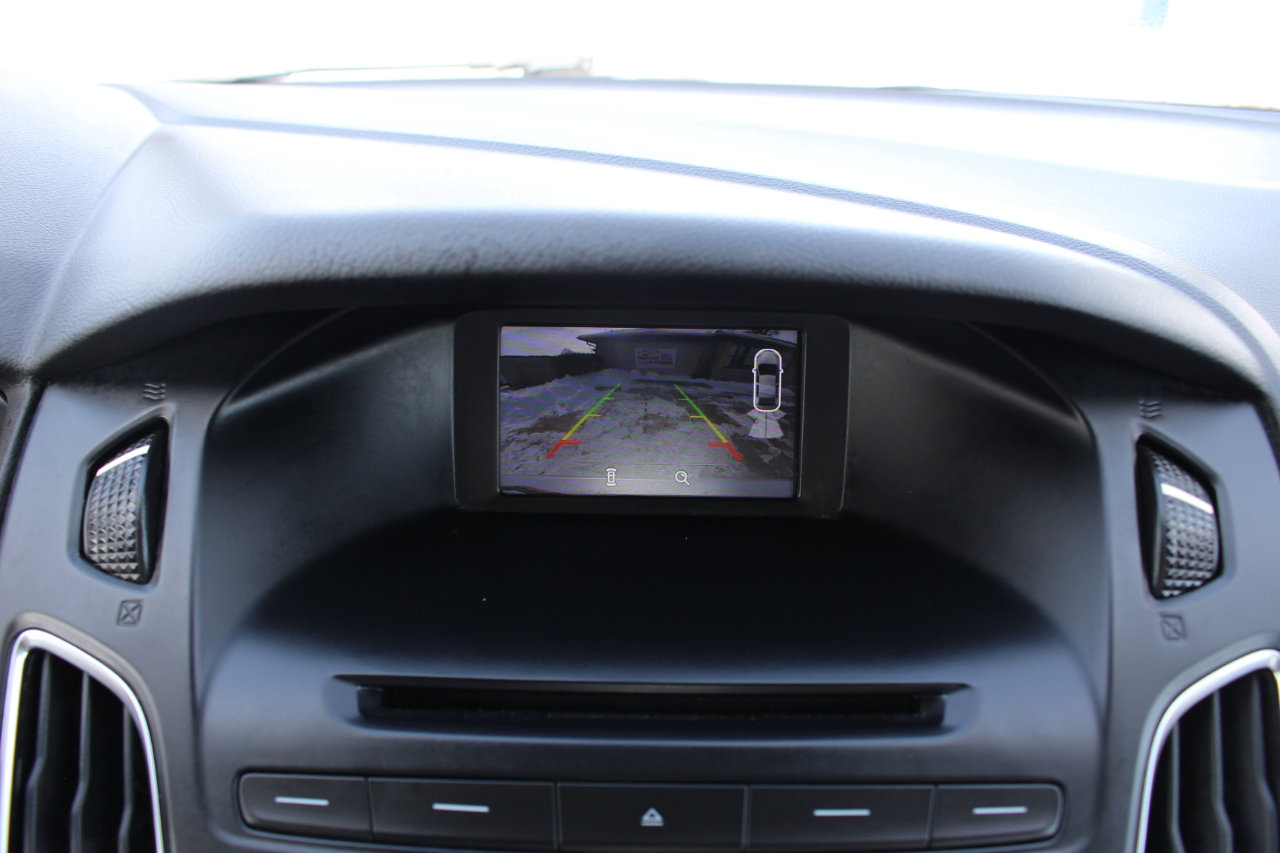 Used 2016 Ford Focus SE w/ Equipment Group 201A image 25