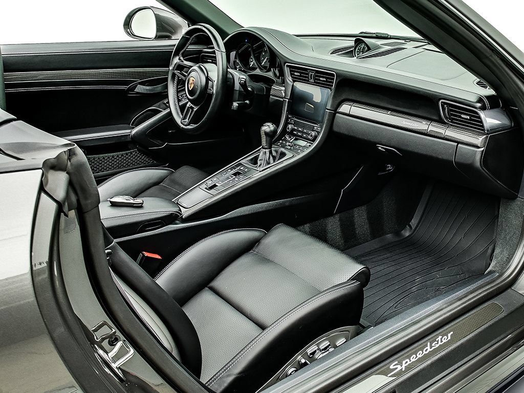 Used 2019 Porsche 911 Speedster RWD image 18