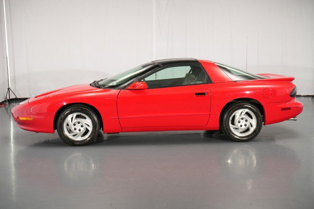 Used 1994 Pontiac Firebird Formula RWD image 3