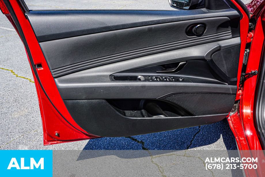 Used 2025 Hyundai Elantra Sport FWD image 46