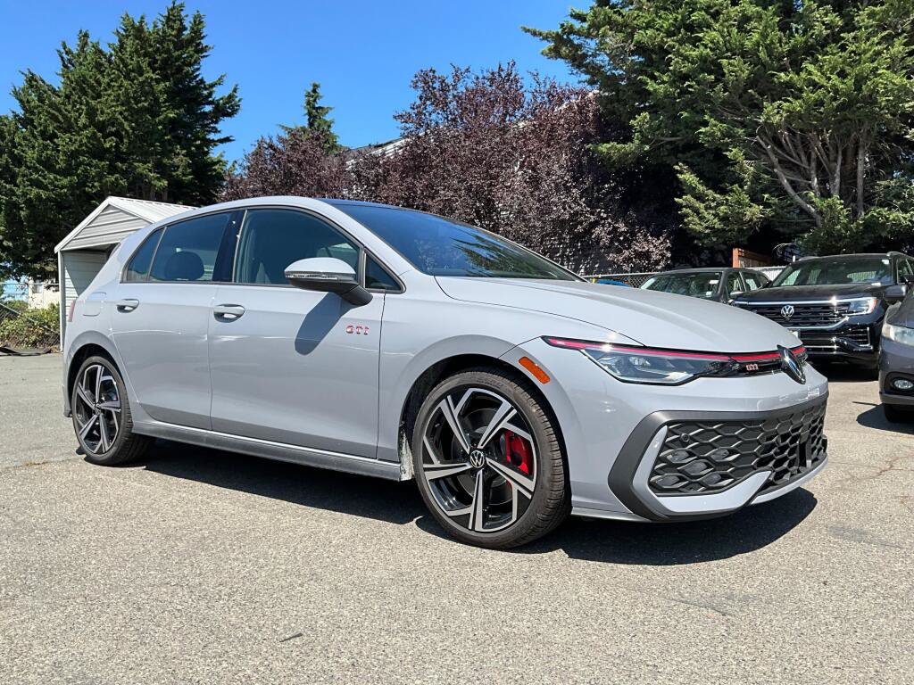 New 2026 Volkswagen GTI SE FWD image 2