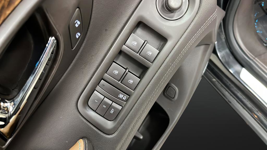 Used 2014 Buick LaCrosse Premium w/ Driver Confidence Package image 22