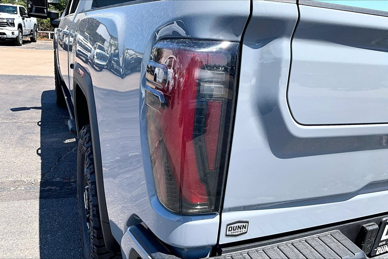 Used 2025 GMC Sierra 2500 AT4 w/ AT4 Premium Plus Package AWD/4WD image 33