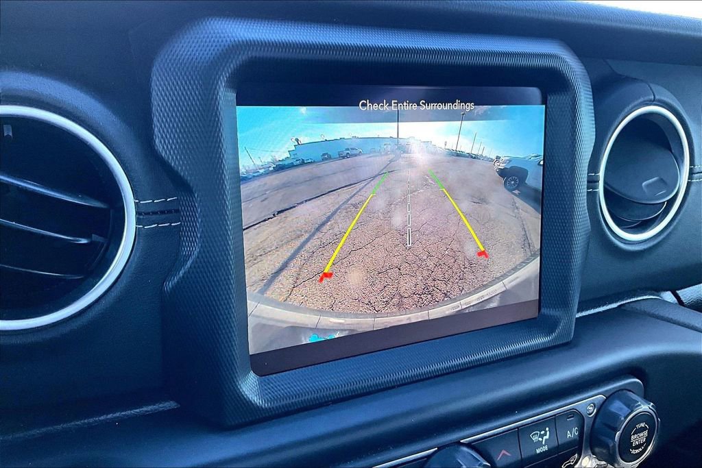 Used 2023 Jeep Wrangler Unlimited Sahara w/ Cold Weather Group image 14