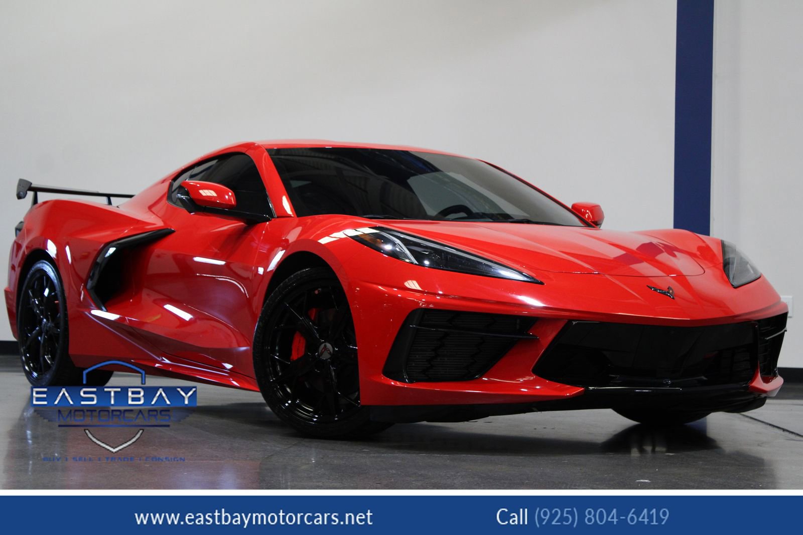 Used 2021 Chevrolet Corvette Stingray Coupe w/ 1LT RWD image 1