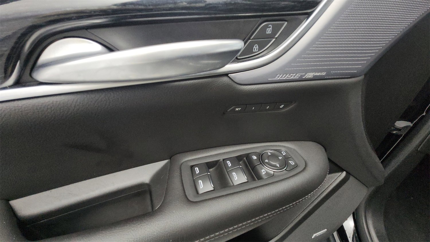 Used 2025 Cadillac XT5 Premium Luxury image 13