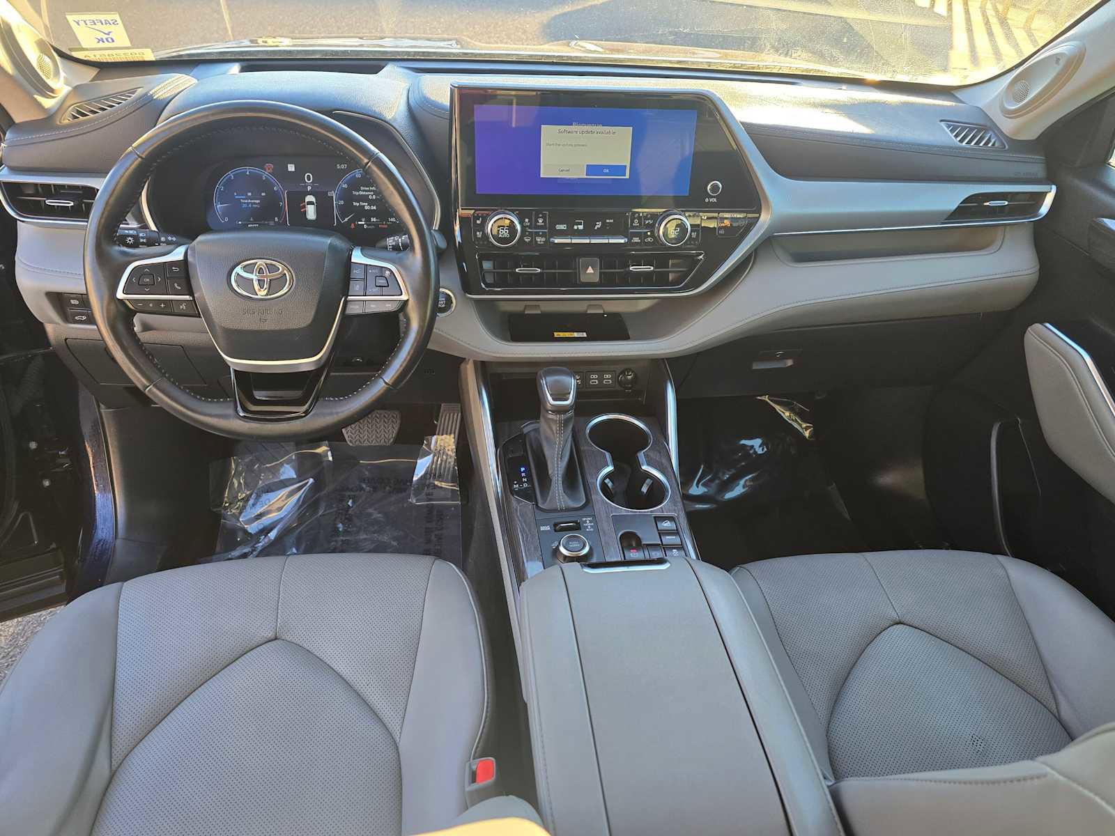 Used 2023 Toyota Highlander Platinum image 23