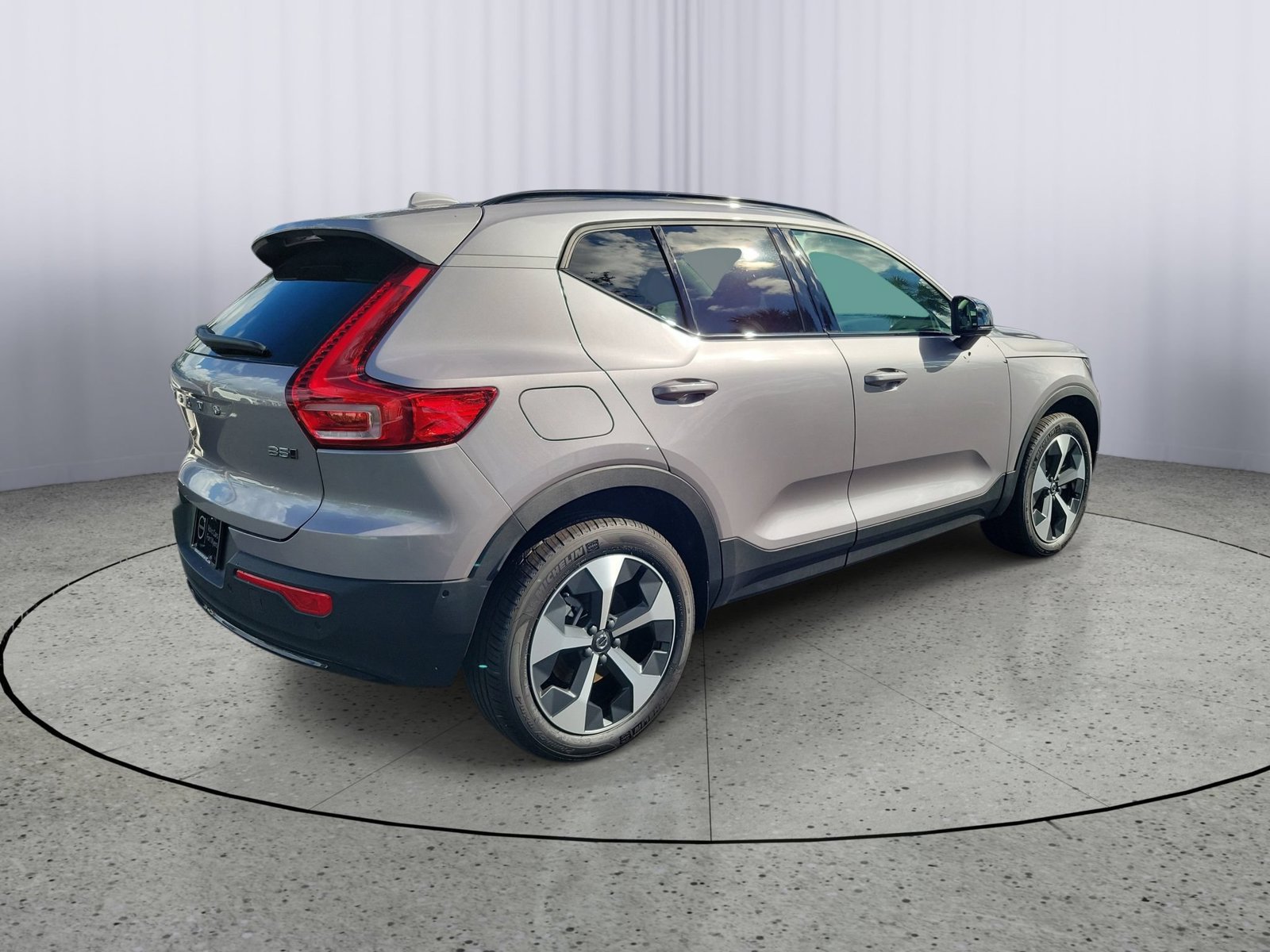 New 2026 Volvo XC40 B5 Plus w/ Climate Package AWD/4WD image 2
