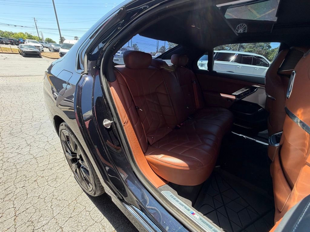 Used 2023 BMW 740i w/ Parking Assistance Package RWD image 36