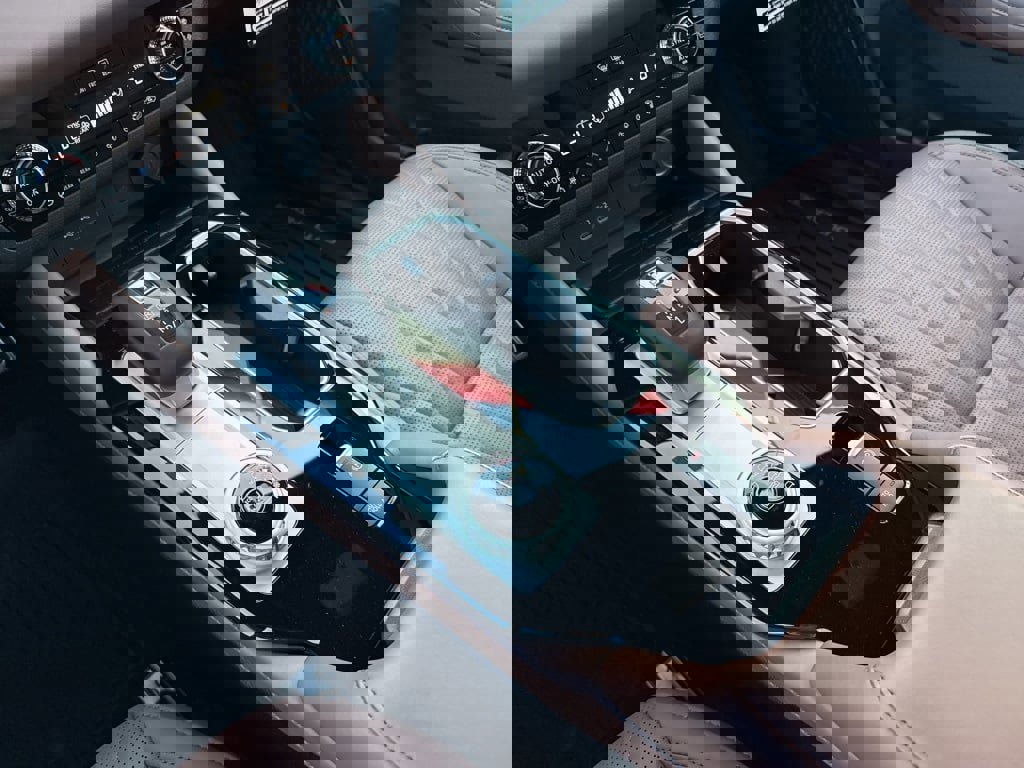 New 2025 Mitsubishi Outlander SEL image 19