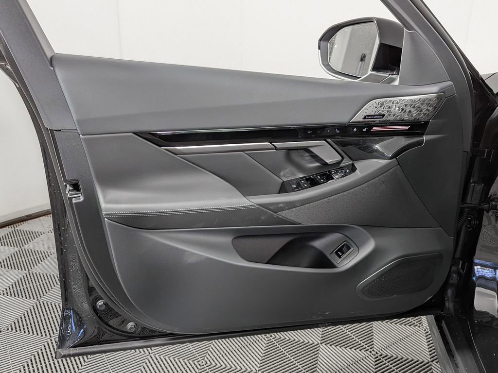 New 2026 BMW 530i xDrive w/ Premium Package image 10