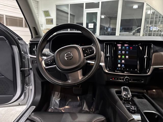Used 2022 Volvo S90 B6 Inscription w/ Advanced Package image 15