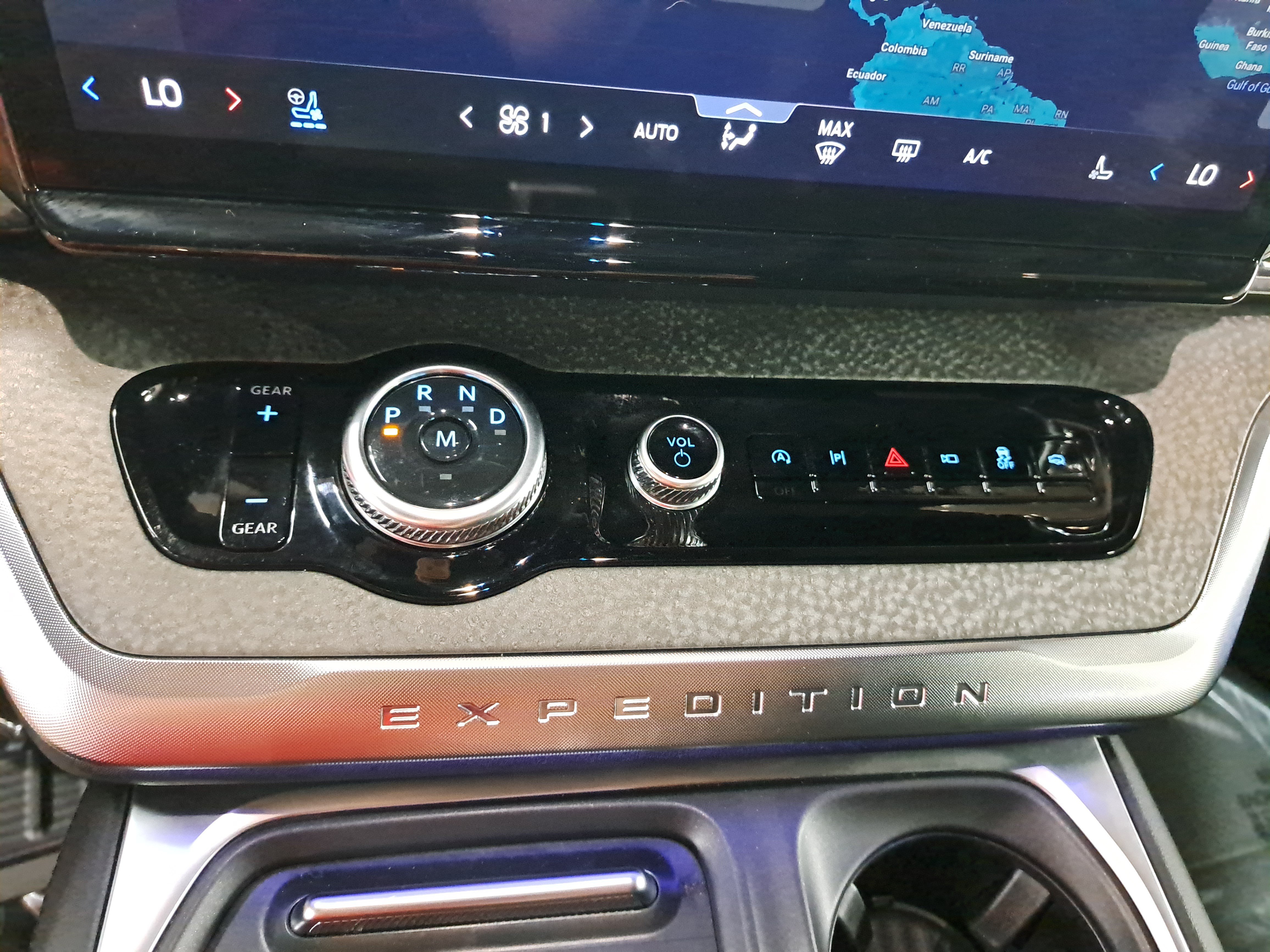Used 2025 Ford Expedition Tremor AWD/4WD image 26