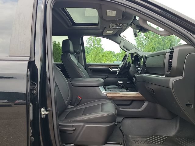 Used 2022 Chevrolet Silverado 1500 LT Trail Boss w/ LT Trail Boss Premium Package AWD/4WD image 29