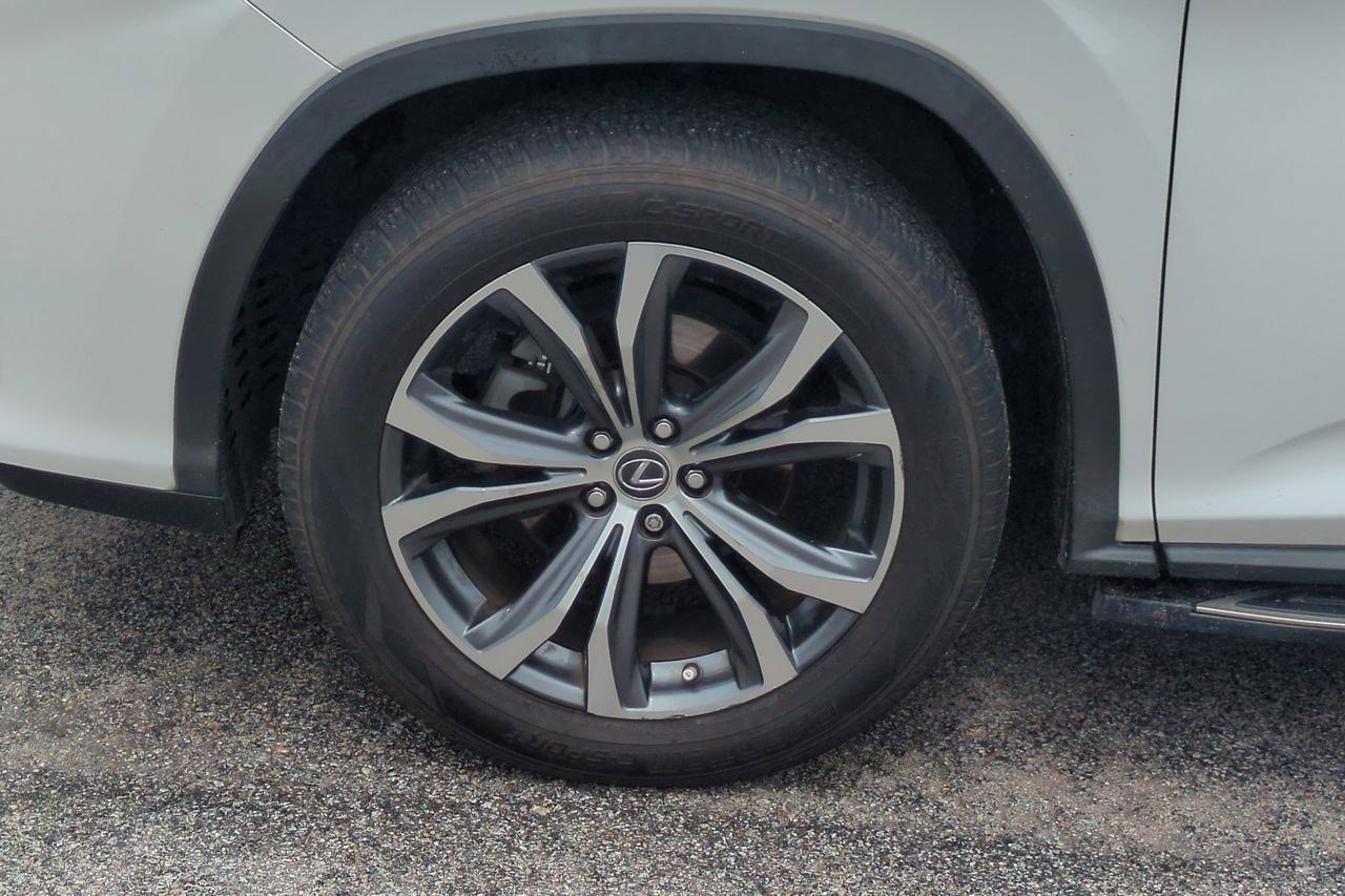 Used 2018 Lexus RX 350L FWD image 11