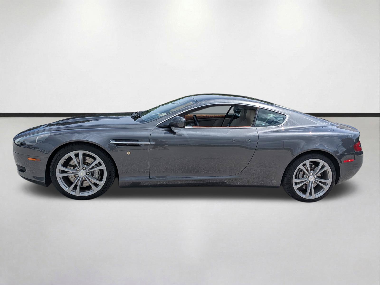 Used 2005 Aston Martin DB9 Coupe RWD image 7