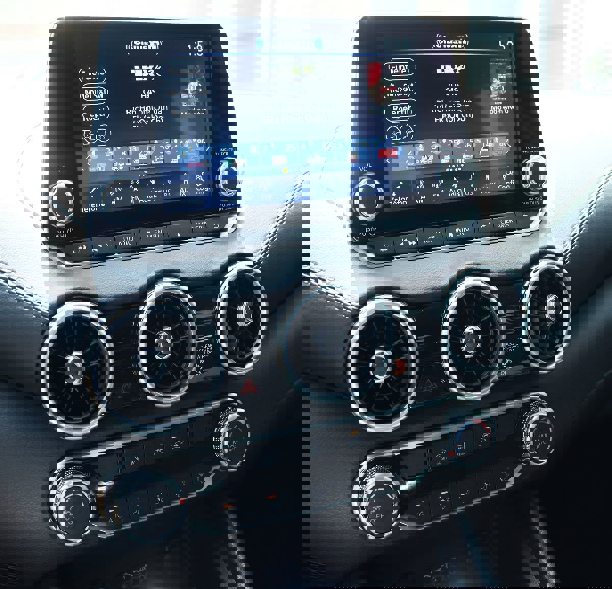 Used 2025 Nissan Sentra SV image 43