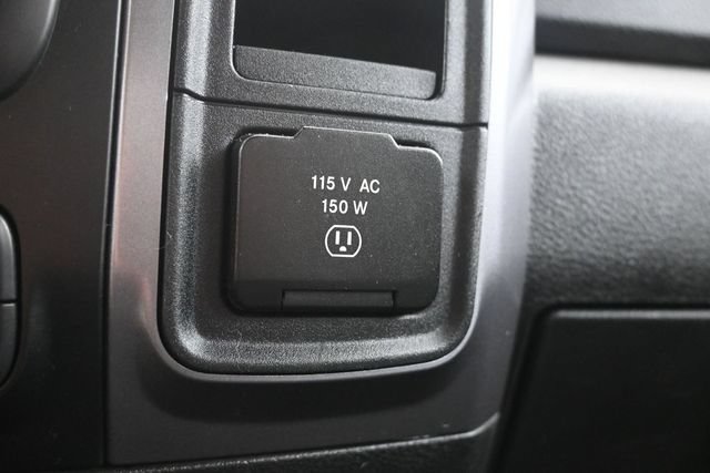 Used 2022 RAM 1500 Classic SLT AWD/4WD image 32