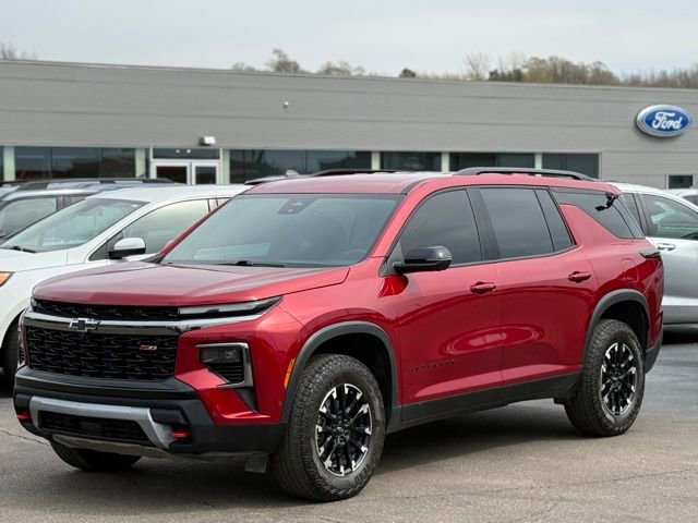 Used 2025 Chevrolet Traverse Z71 w/ Enhanced Driving Package AWD/4WD image 33