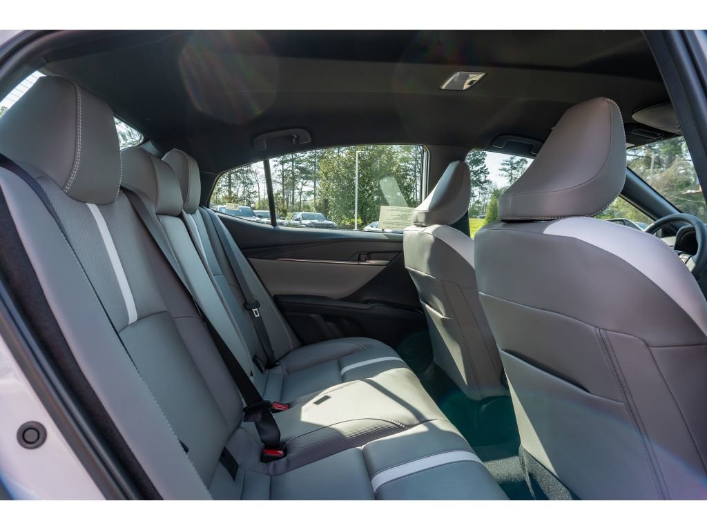 Used 2026 Toyota Camry SE FWD image 16